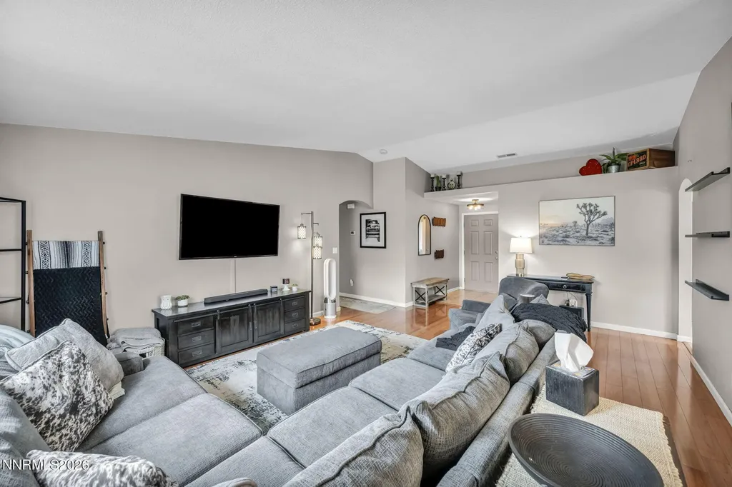 522 Sugarloaf Dayton NV 89403