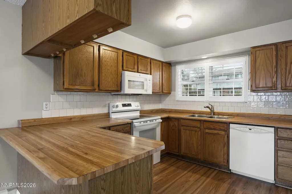 227 Smithridge Reno NV 89502
