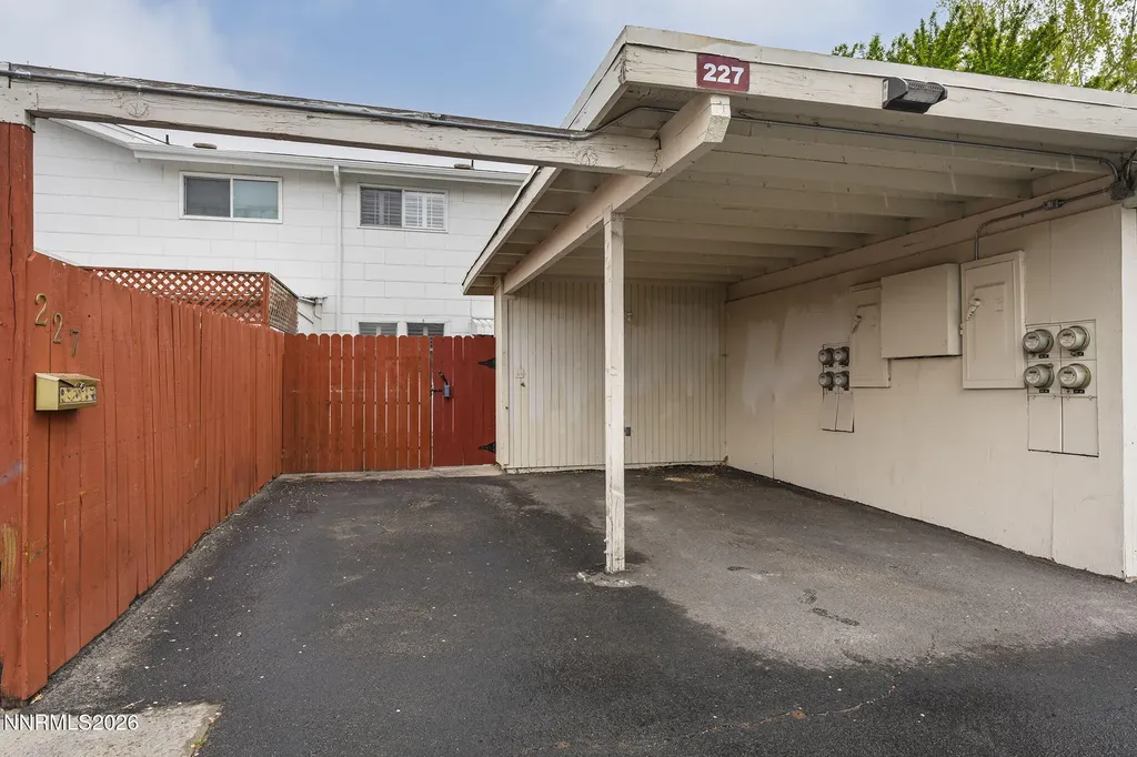 227 Smithridge Reno NV 89502