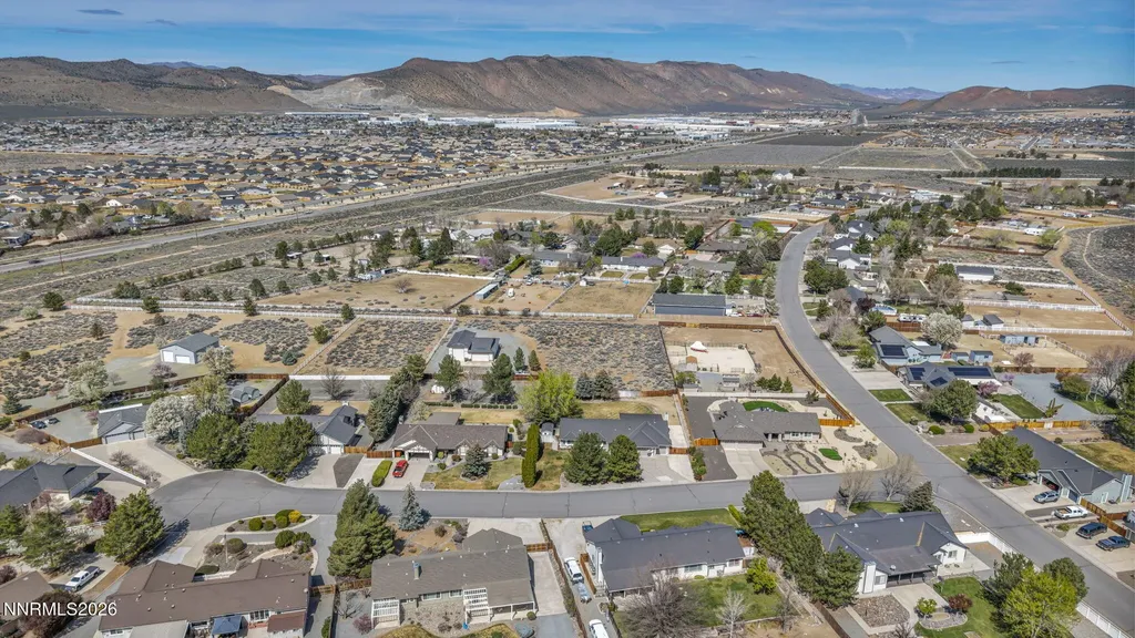 25 Desert Peak Sparks NV 89441