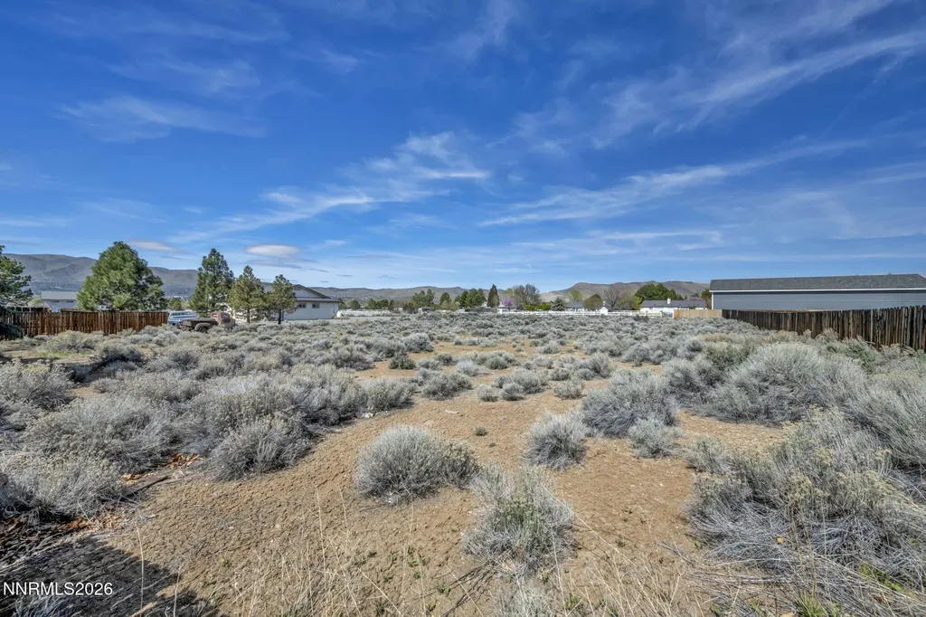 25 Desert Peak Sparks NV 89441