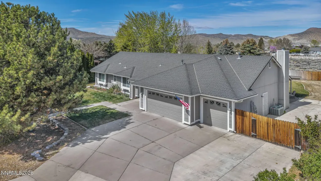 25 Desert Peak Sparks NV 89441
