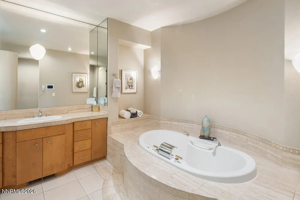 6065 Lake Geneva Reno NV 89511