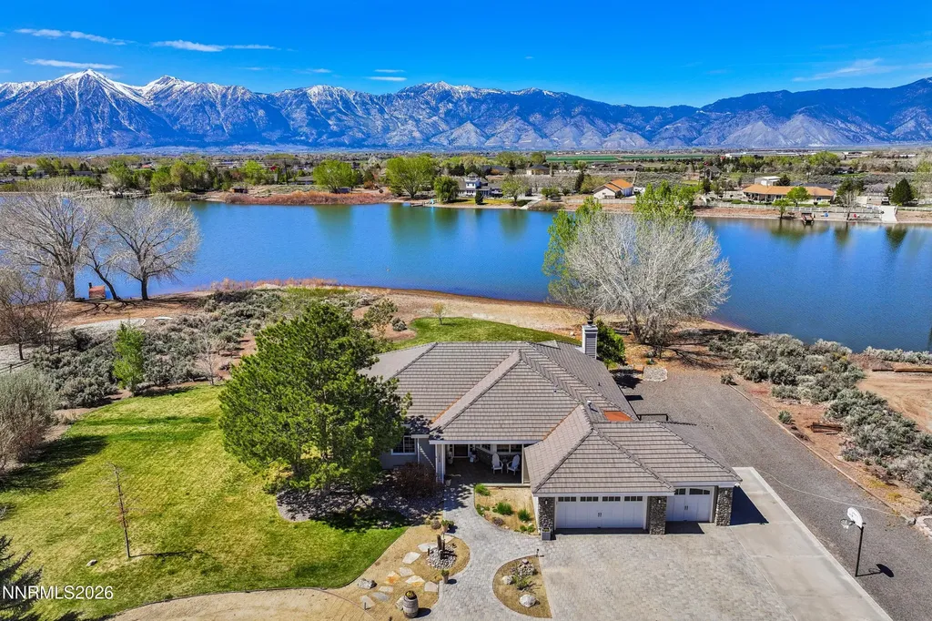 1608 Valley Gardnerville NV 89410