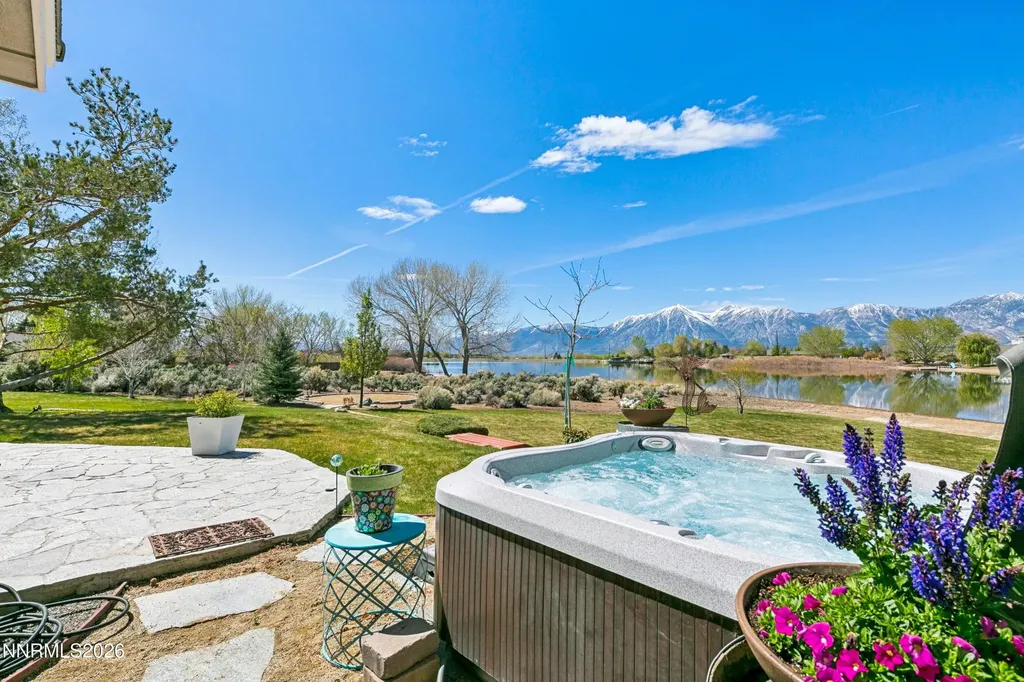 1608 Valley Gardnerville NV 89410