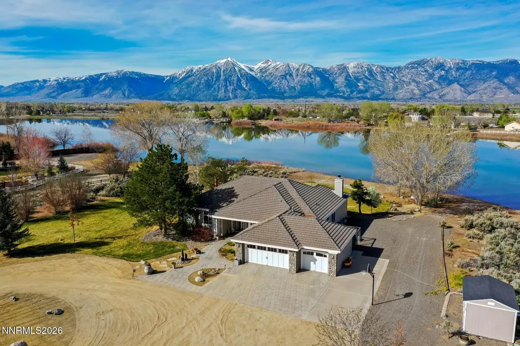 1608 Valley Gardnerville NV 89410