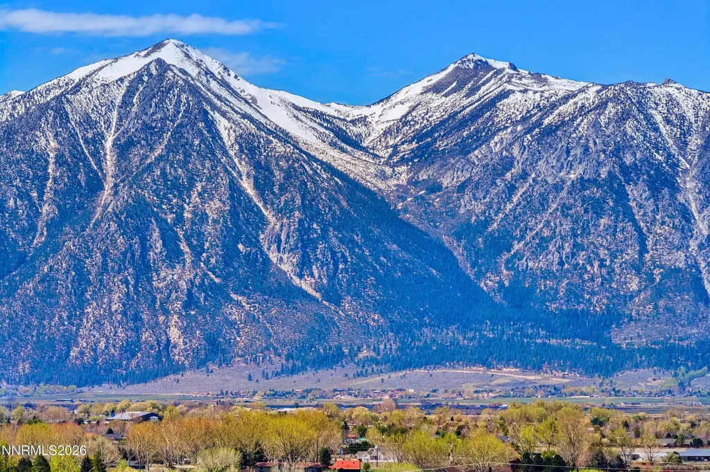 1608 Valley Gardnerville NV 89410