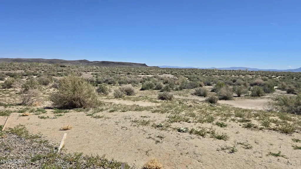 3535 Cedar Silver Springs NV 89429