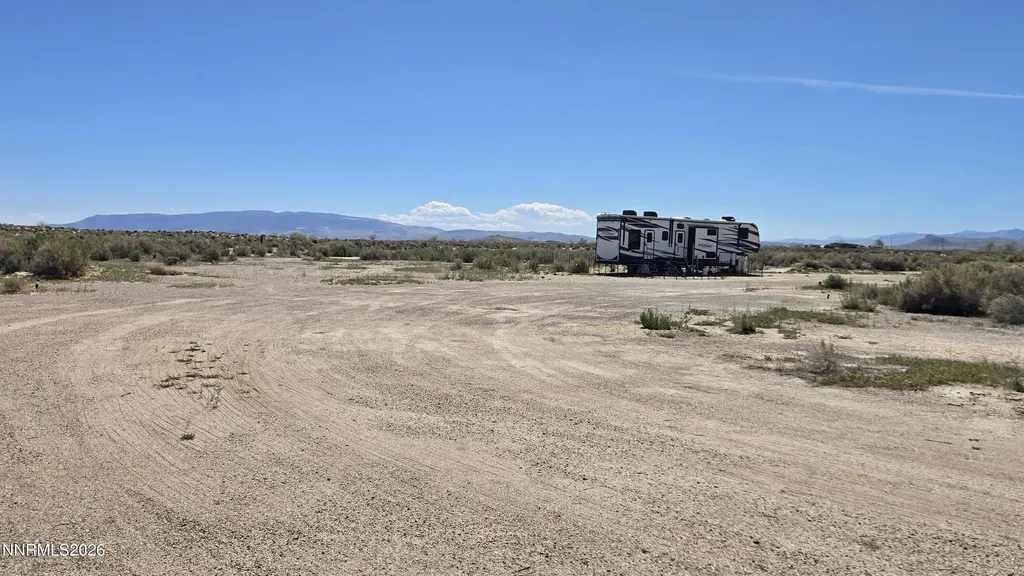 3535 Cedar Silver Springs NV 89429