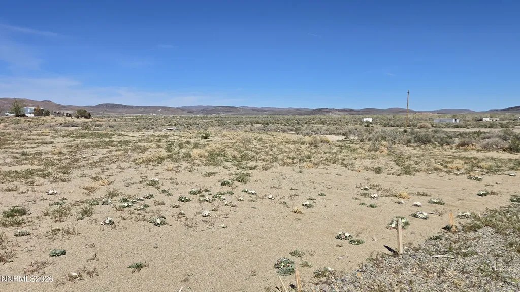 3535 Cedar Silver Springs NV 89429