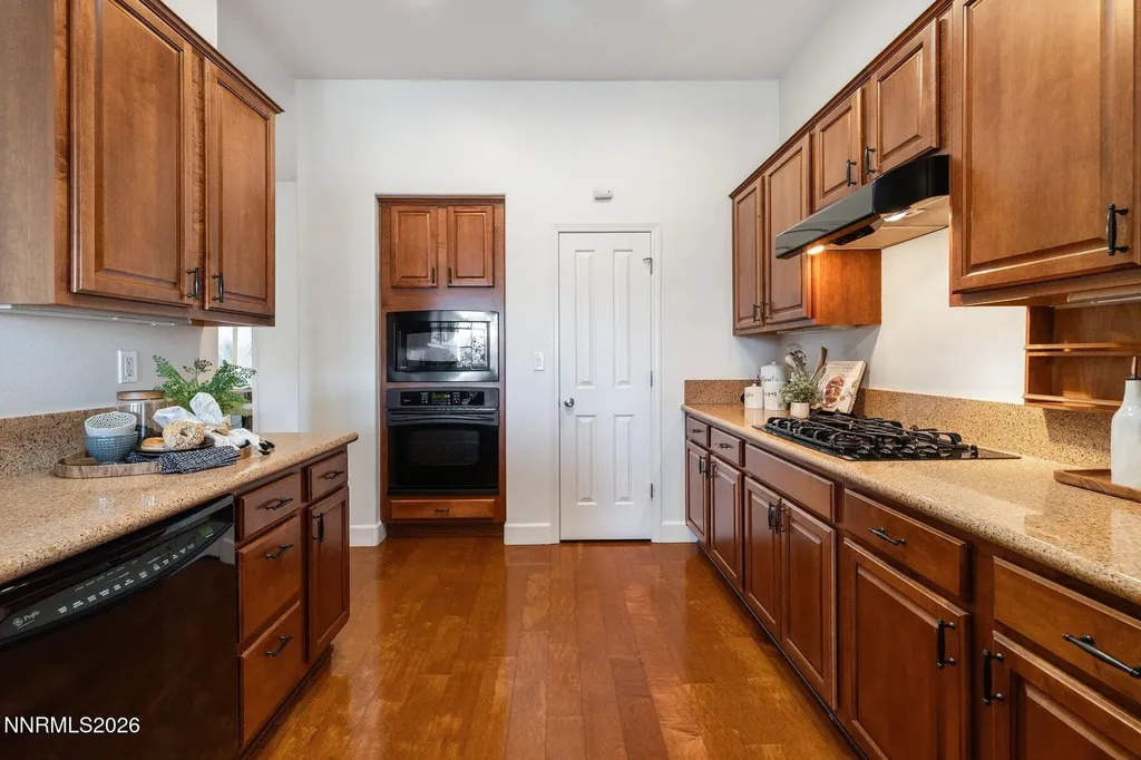 1239 Turnberry Sparks NV 89436
