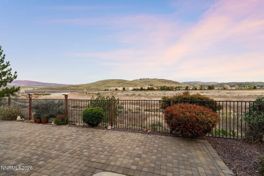 1239 Turnberry Sparks NV 89436