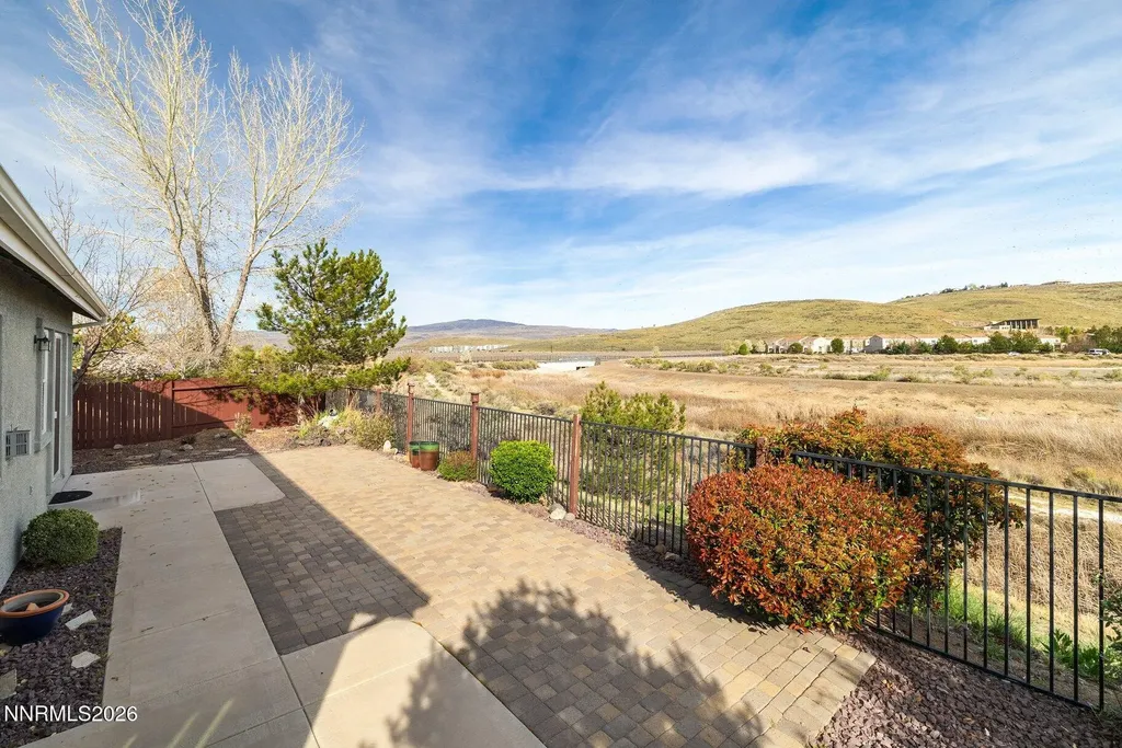 1239 Turnberry Sparks NV 89436