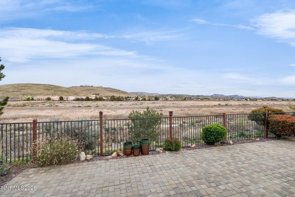 1239 Turnberry Sparks NV 89436