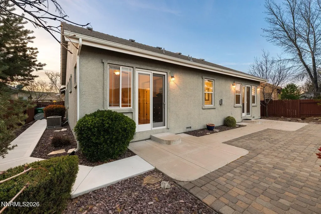 1239 Turnberry Sparks NV 89436
