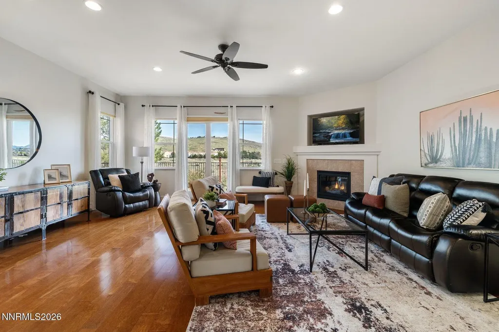 1239 Turnberry Sparks NV 89436
