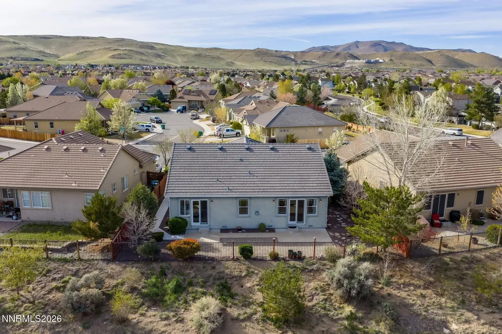 1239 Turnberry Sparks NV 89436
