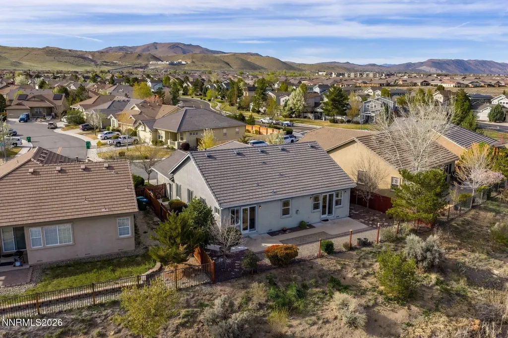 1239 Turnberry Sparks NV 89436