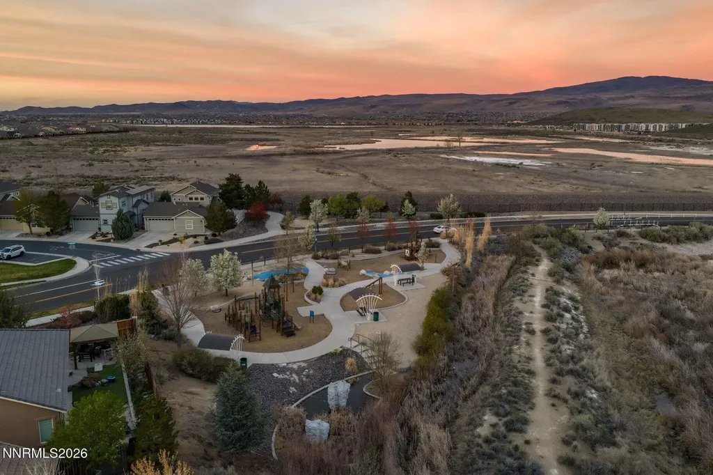 1239 Turnberry Sparks NV 89436