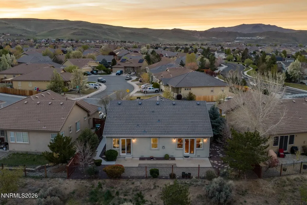 1239 Turnberry Sparks NV 89436