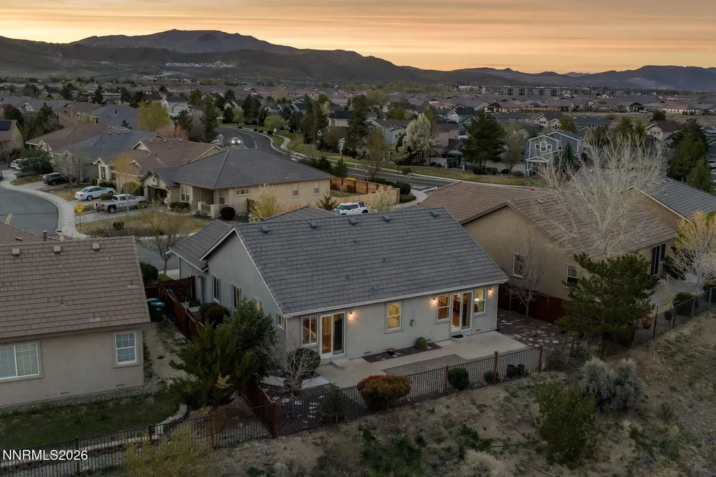 1239 Turnberry Sparks NV 89436