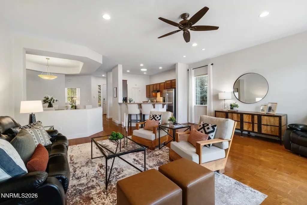 1239 Turnberry Sparks NV 89436