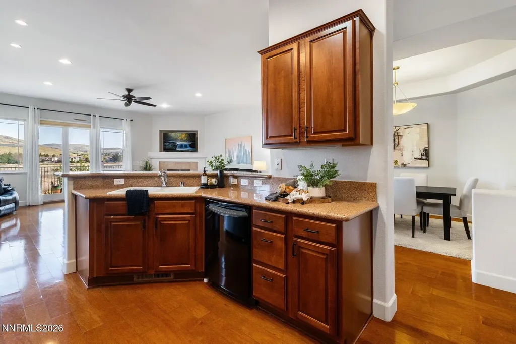 1239 Turnberry Sparks NV 89436