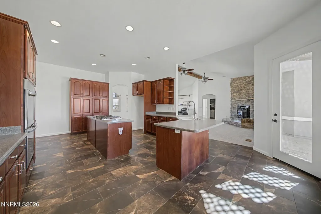 1215 Serpentine Reno NV 89506