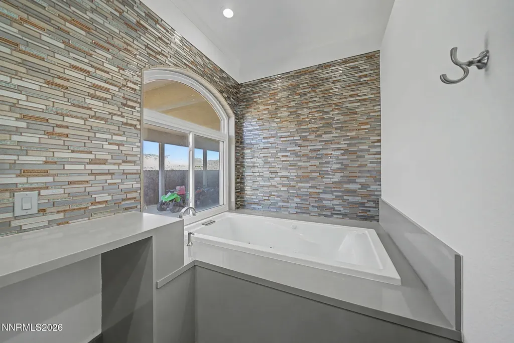 1215 Serpentine Reno NV 89506