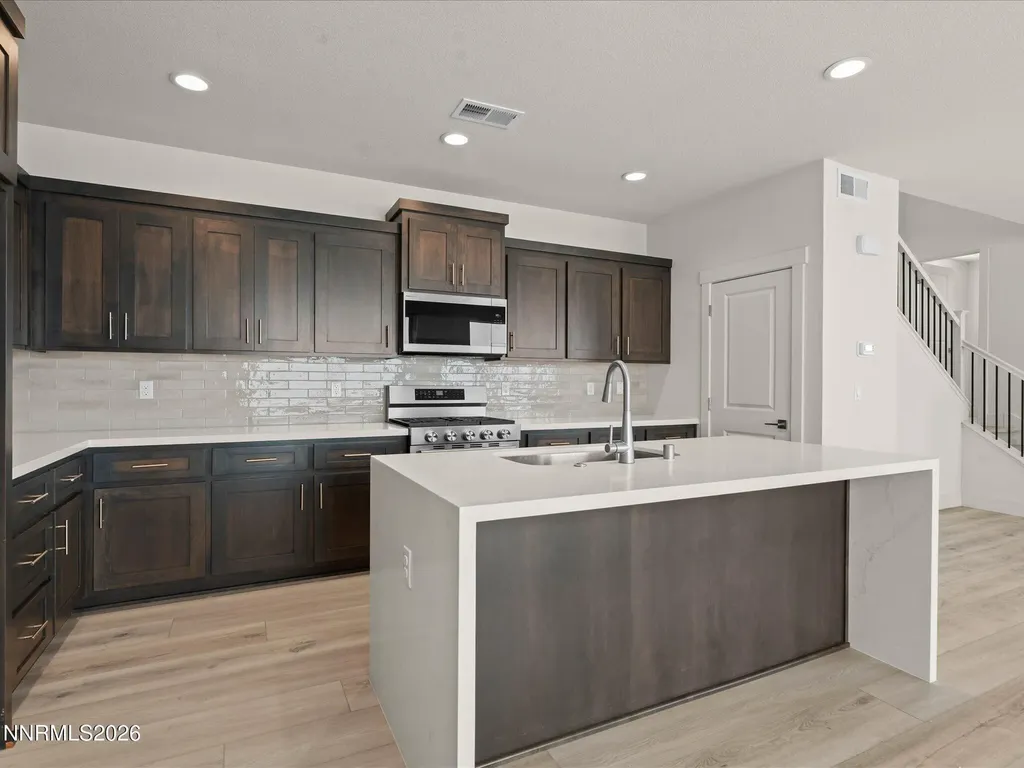 1377 Vine Gate Carson City NV 89701