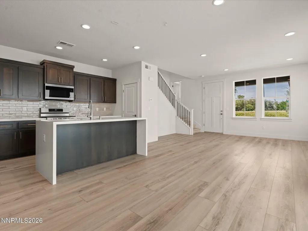 1377 Vine Gate Carson City NV 89701