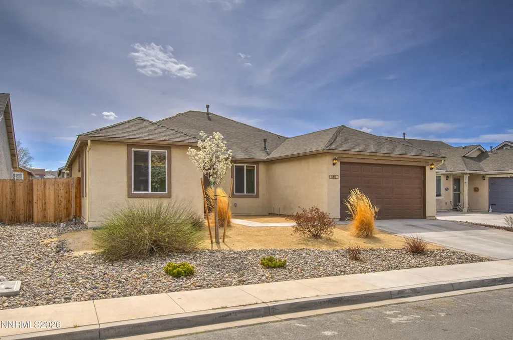 569 Country Hollow Fernley NV 89408