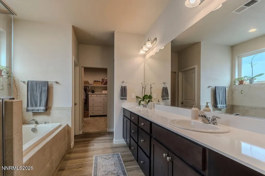 569 Country Hollow Fernley NV 89408