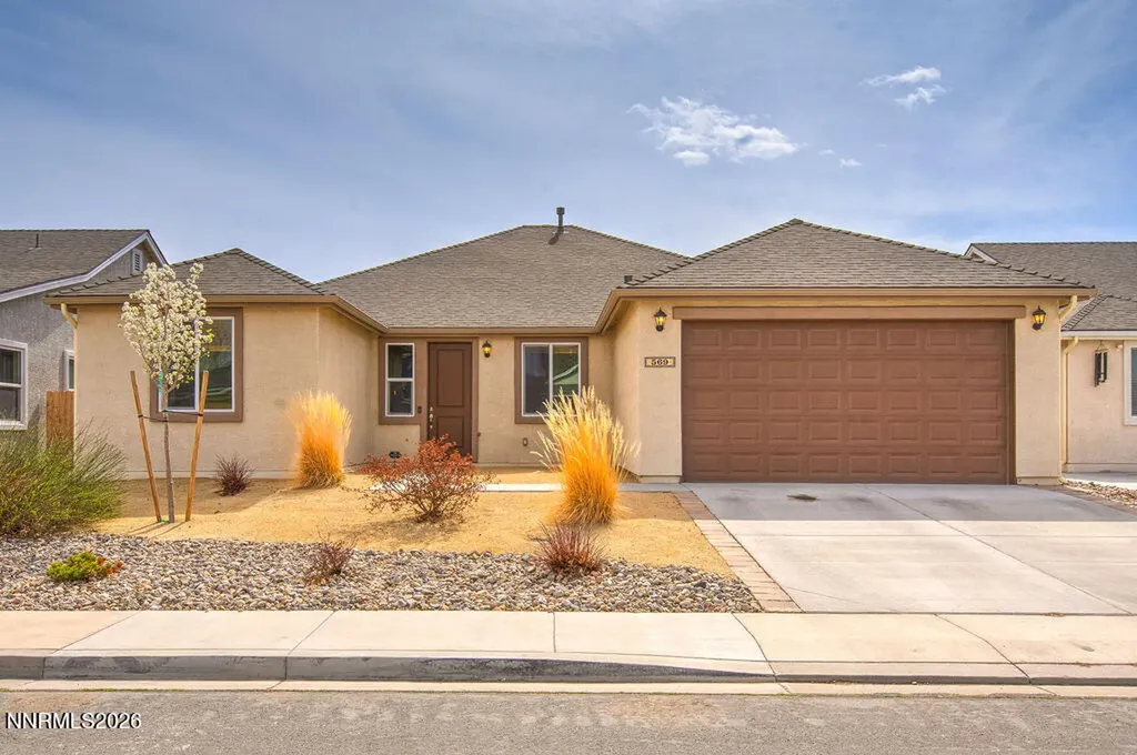 569 Country Hollow Fernley NV 89408