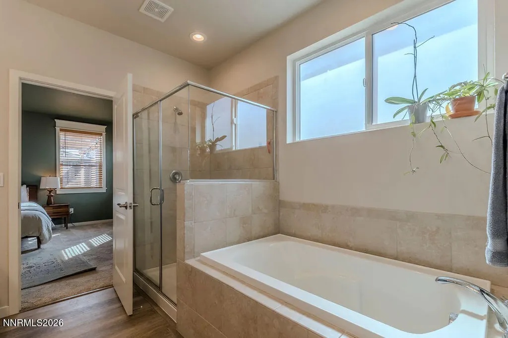 569 Country Hollow Fernley NV 89408