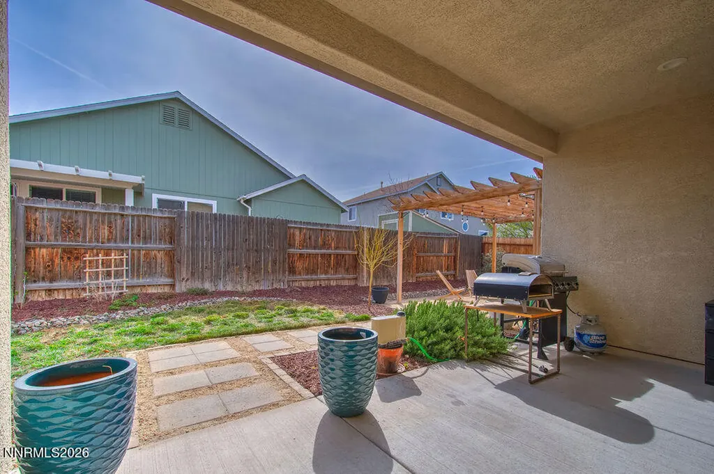 569 Country Hollow Fernley NV 89408