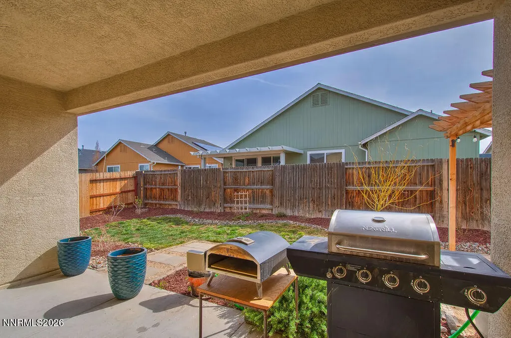569 Country Hollow Fernley NV 89408