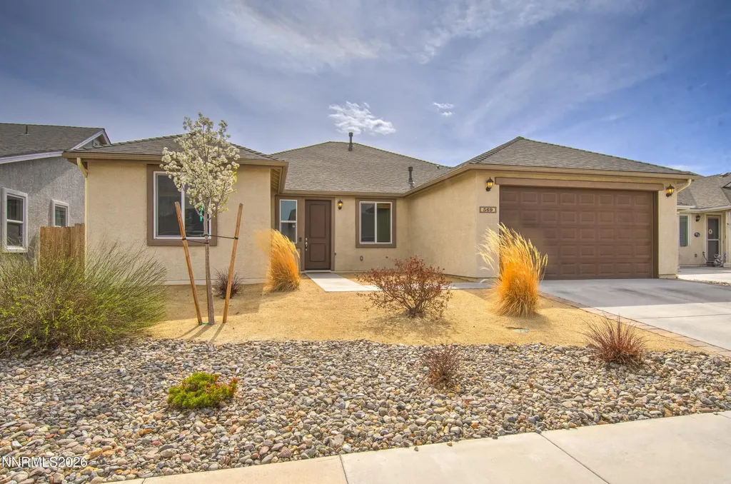 569 Country Hollow Fernley NV 89408