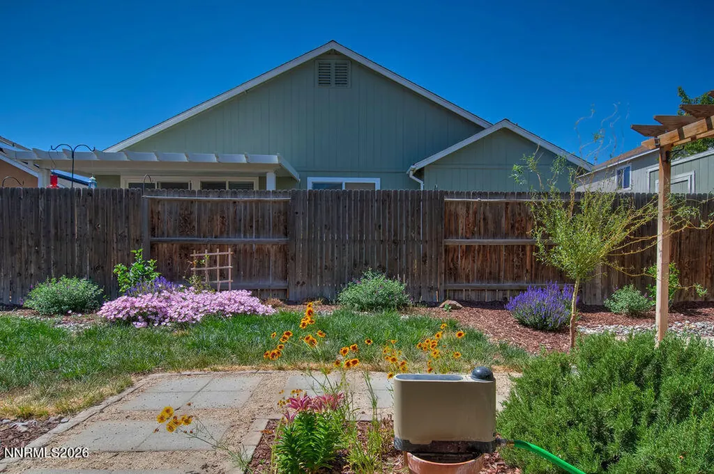 569 Country Hollow Fernley NV 89408