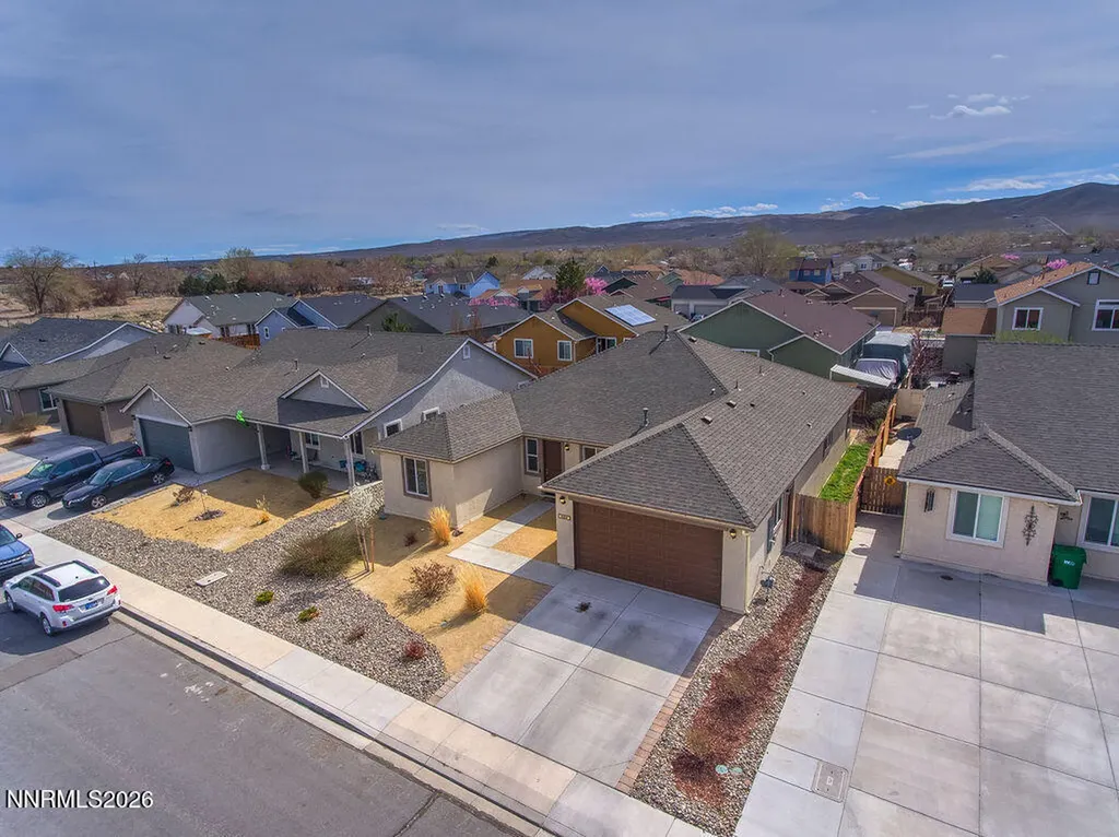 569 Country Hollow Fernley NV 89408