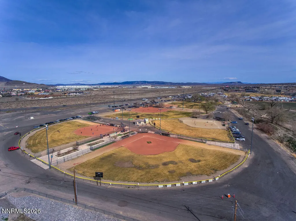 569 Country Hollow Fernley NV 89408