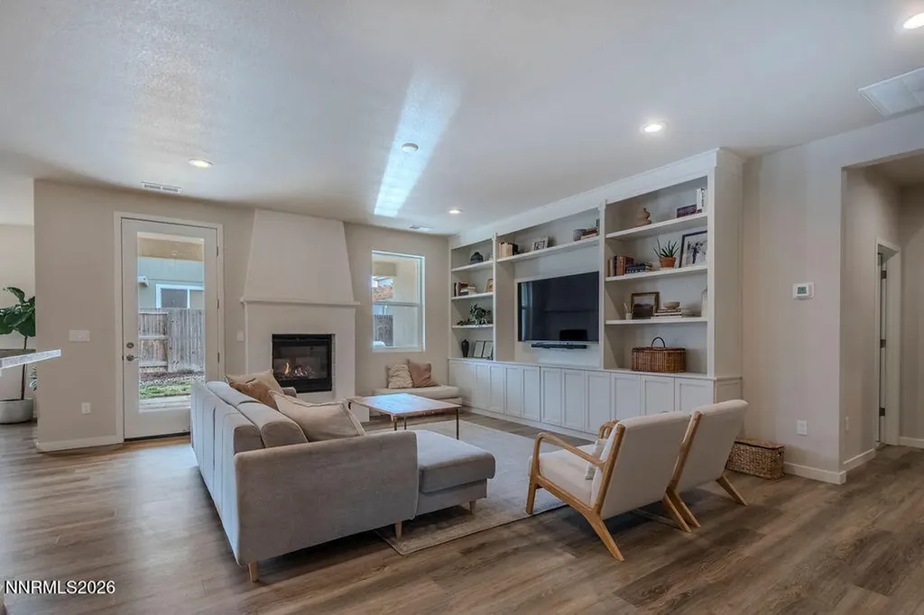 569 Country Hollow Fernley NV 89408