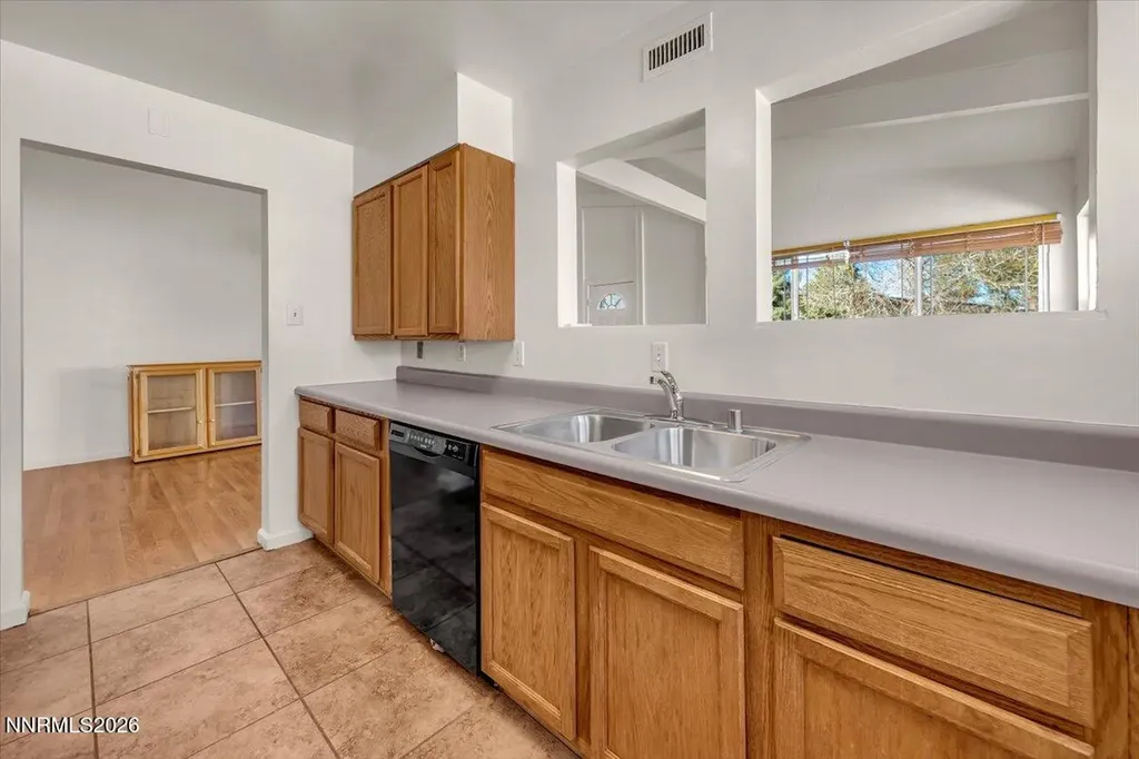11272 Green Mountain Reno NV 89506