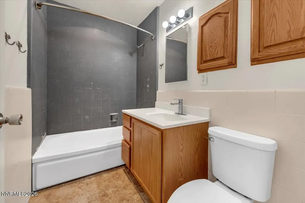 11272 Green Mountain Reno NV 89506