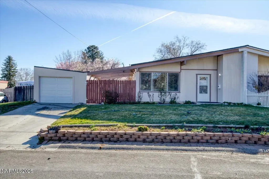 11272 Green Mountain Reno NV 89506