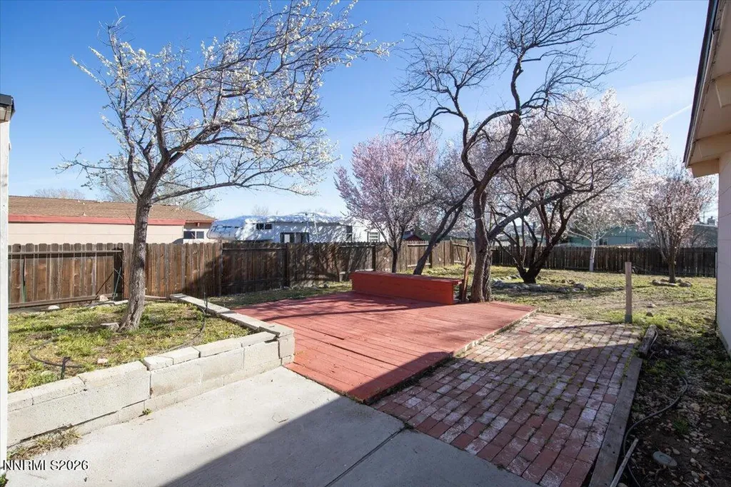 11272 Green Mountain Reno NV 89506