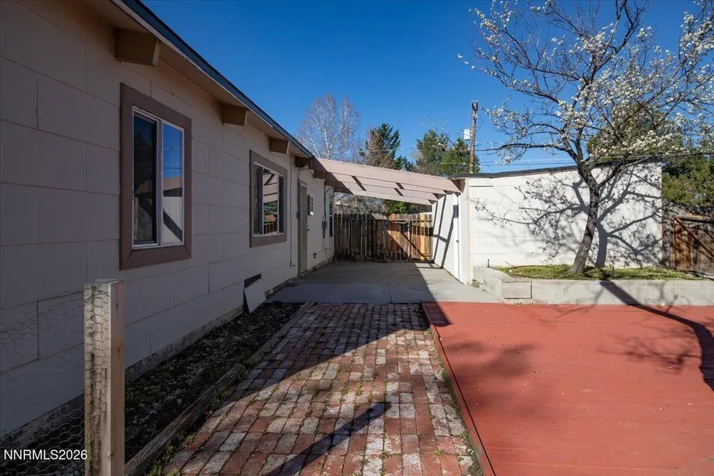 11272 Green Mountain Reno NV 89506