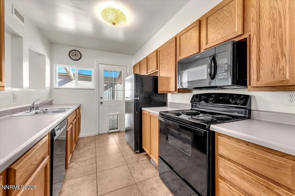 11272 Green Mountain Reno NV 89506