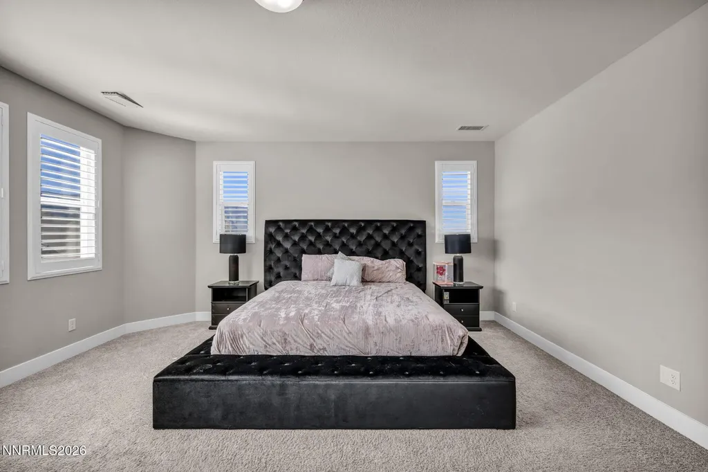 944 Los Alamitos Minden NV 89423