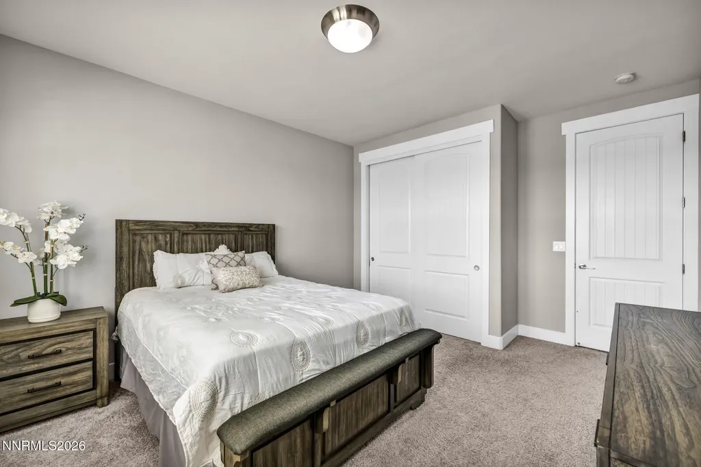 944 Los Alamitos Minden NV 89423